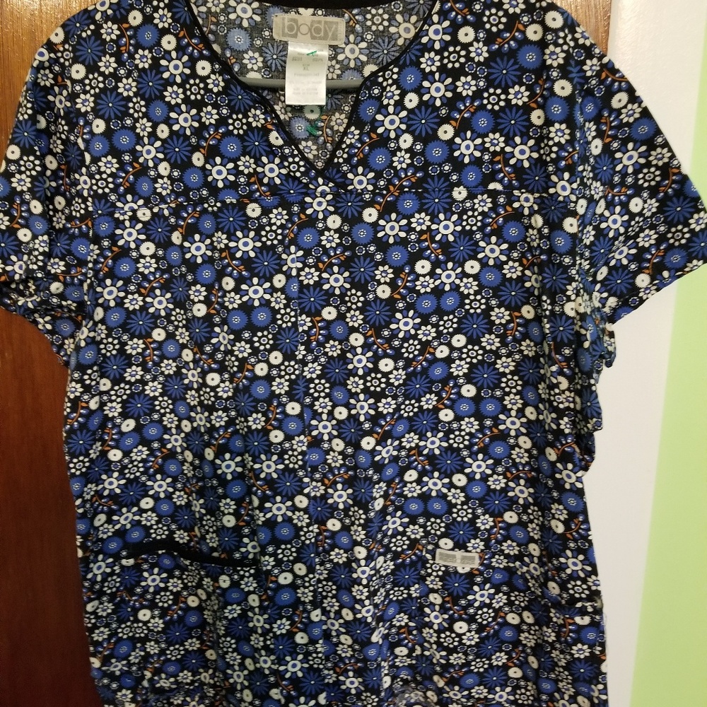 Scrub top